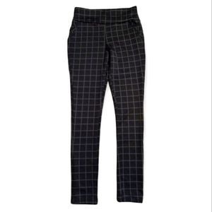 Sho Sho dresss pant skinny leg gray and white plaid, size small.